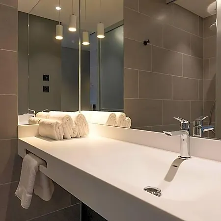 Hotel Zleep Lausanne-chavannes 3*